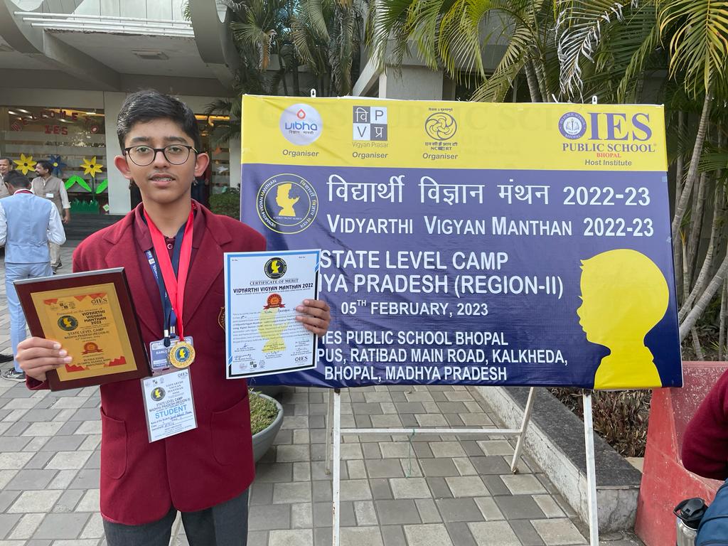 Yuval Aakarsh Verma of IX-D secured II position at State Level and selected for Nationals in Vidyarathi Vigyan Manthan